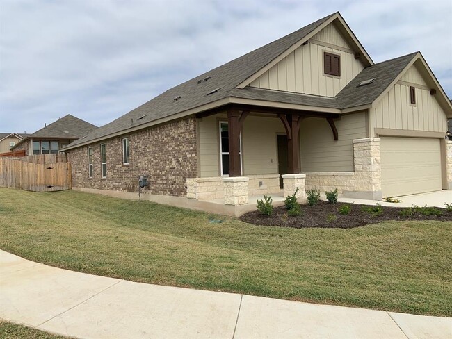 362 Tree Nut Lp in Buda, TX - Foto de edificio - Building Photo