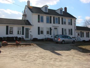 600 Ten Rod Rd in North Kingstown, RI - Building Photo - Building Photo