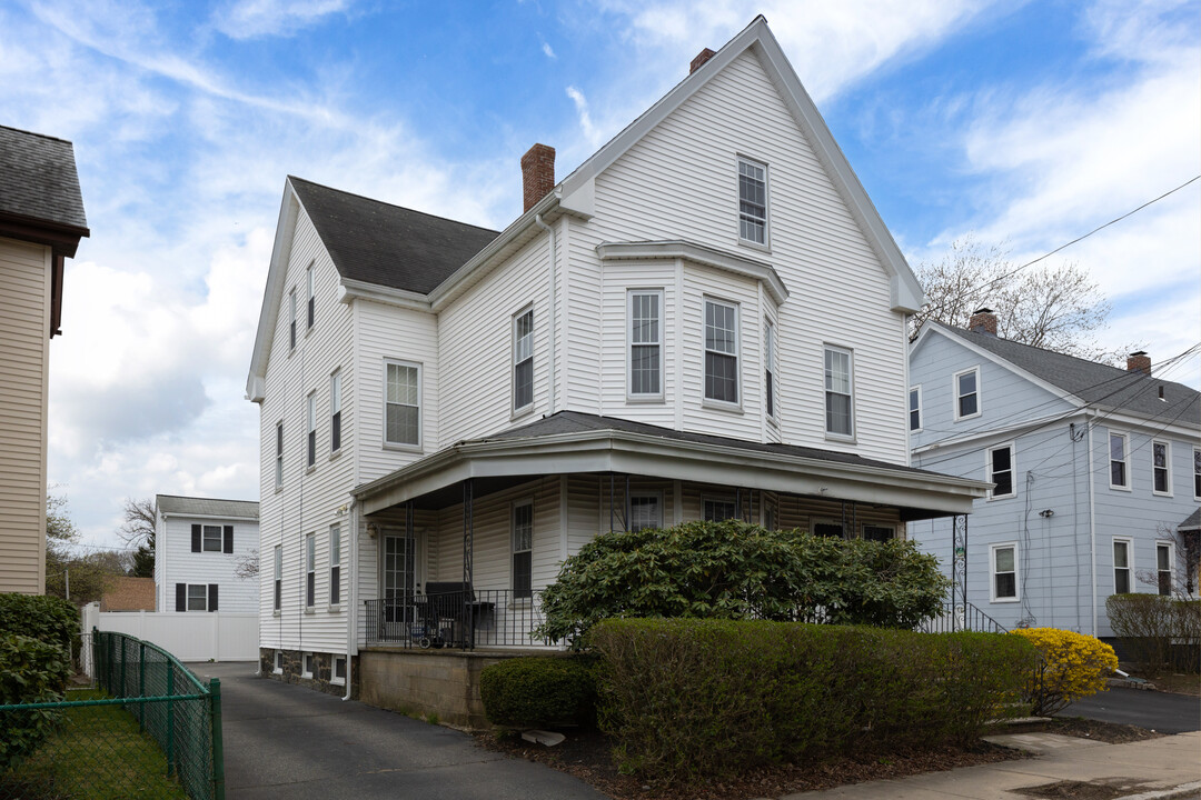 118 Summer St in Medford, MA - Building Photo