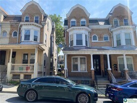 21 S Madison St in Allentown, PA - Building Photo