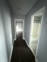 808 S 6th St, Unit 2B in Philadelphia, PA - Building Photo - Building Photo