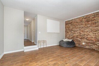 1408 Oak Tree Dr in Chapel Hill, NC - Building Photo - Building Photo
