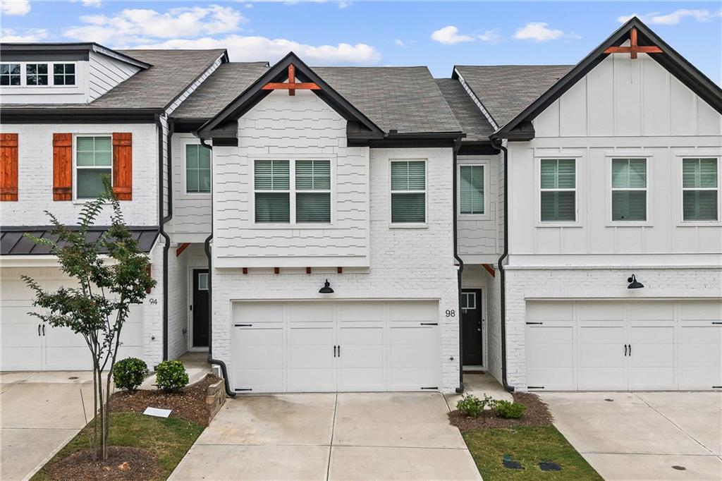 98 Auburn Valley Wy in Auburn, GA - Building Photo