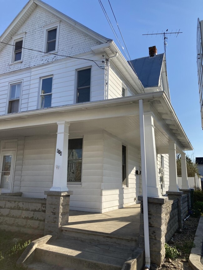 property at 814 Bridge St