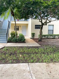 6549 SE Federal Hwy in Stuart, FL - Foto de edificio - Building Photo