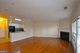 4550 Strutfield Ln in Alexandria, VA - Building Photo - Building Photo