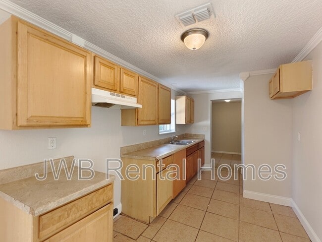 7557 Sharbeth Dr S in Jacksonville, FL - Building Photo - Building Photo