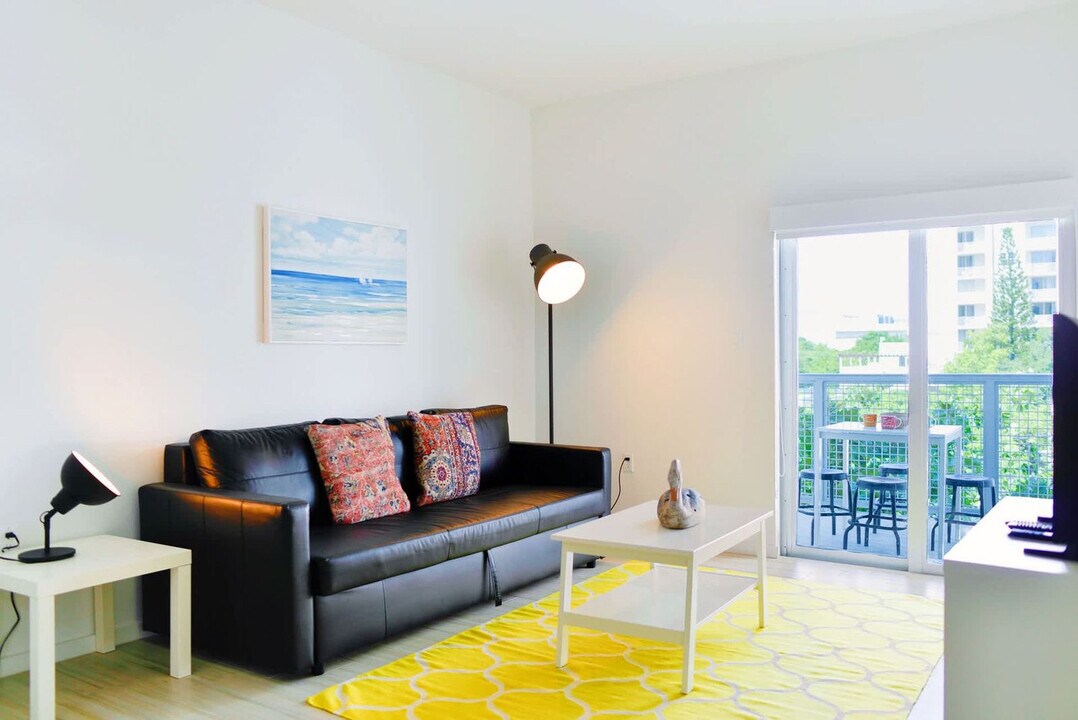 481 NE 29th St in Miami, FL - Building Photo