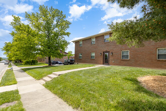 American Village Apartments in Lebanon, OH - Foto de edificio - Building Photo