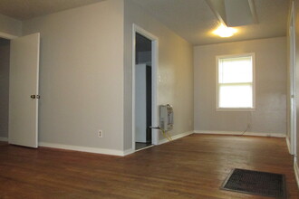 3301 Merrie Lynn Ave in Austin, TX - Building Photo - Building Photo