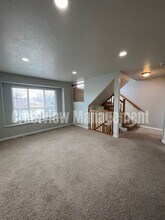 9657 Villa Springs Cove in Sandy, UT - Building Photo - Building Photo