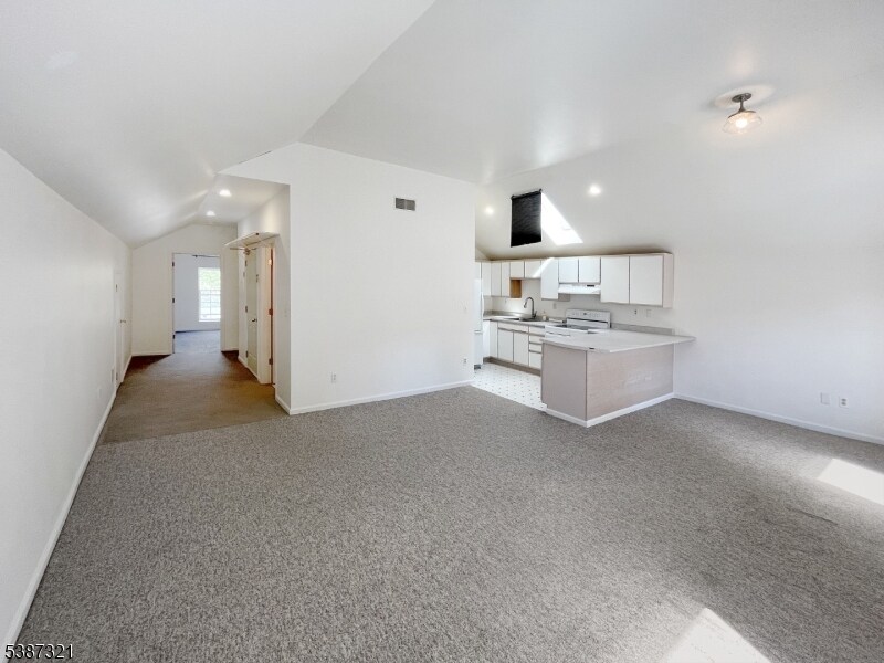 6 Kelly Pl in Stanhope, NJ - Building Photo