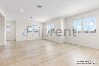 1614 Fig Tree Wy in Oceanside, CA - Building Photo - Building Photo