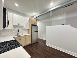 2171 W Wilson Ave in Chicago, IL - Building Photo - Building Photo