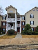 302 Bubble Creek Ct in Fayetteville, NC - Building Photo