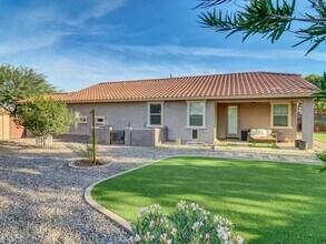 3405 W Alta Vista Rd in Phoenix, AZ - Building Photo - Building Photo