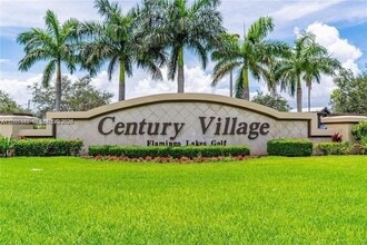 13155 SW 7th Ct in Pembroke Pines, FL - Building Photo - Building Photo