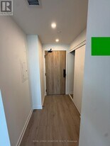 1 Fairview Rd E in Mississauga, ON - Building Photo