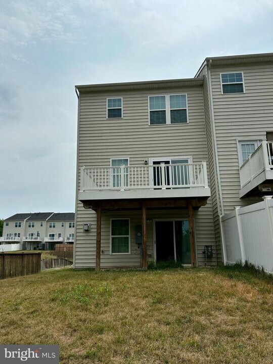 115 Chamomile Ct in Front Royal, VA - Building Photo