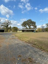 445 FM 489 in Buffalo, TX - Building Photo