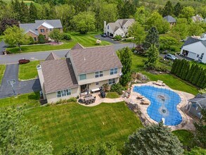 2190 Beechwood St in Orefield, PA - Foto de edificio - Building Photo