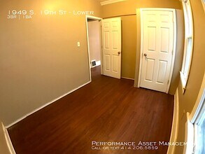 1949 S 19th St-Unit -Lower in Milwaukee, WI - Building Photo - Building Photo