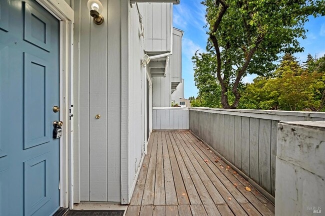 165 Oddstad Dr, Unit 61 in Vallejo, CA - Building Photo - Building Photo