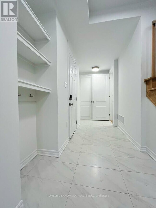 1208 Granary St in Oakville, ON - Building Photo - Building Photo