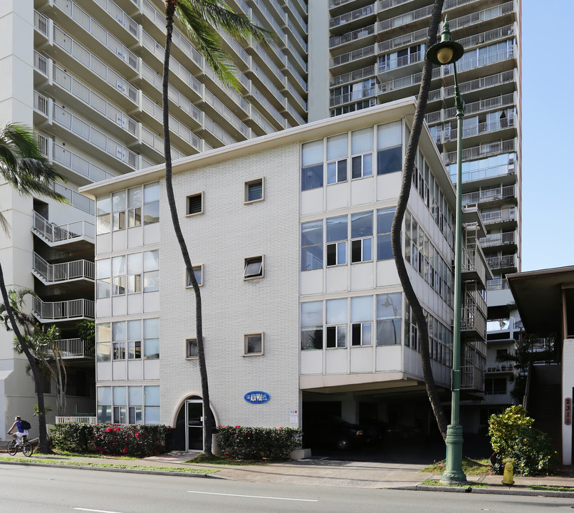 The Ala Wai in Honolulu, HI - Building Photo