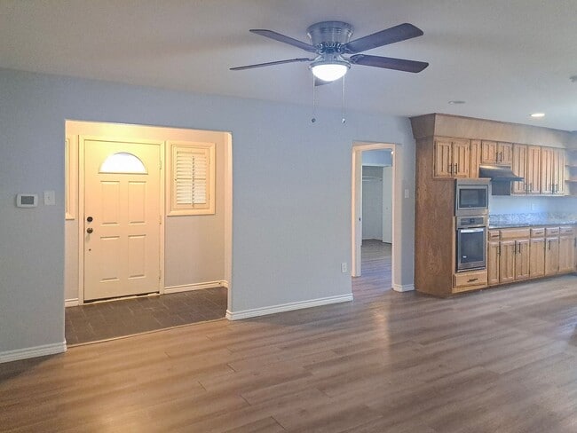 54161 Bryant St in Irving, TX - Building Photo - Building Photo