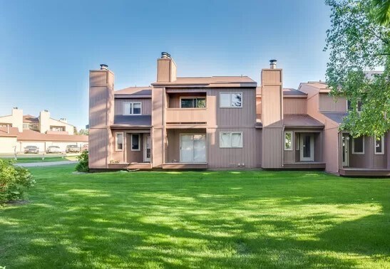 10270 Jamestown Dr, Unit C in Anchorage, AK - Building Photo