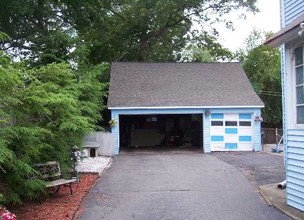 duplex in Manchester, CT - Building Photo - Other