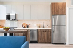 1139 W Van Buren St in Chicago, IL - Building Photo