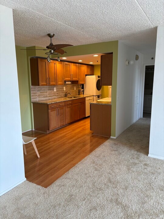 5911 Edsall Rd, Unit 1214 in Alexandria, VA - Building Photo