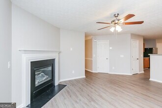 1374 Ivey Pointe Dr SE in Lawrenceville, GA - Building Photo - Building Photo