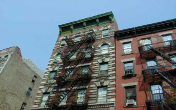 230 Mott St in New York, NY - Building Photo - Building Photo