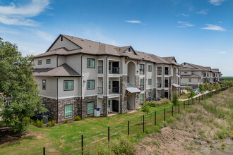 Bristol at Somerset in Von Ormy, TX - Foto de edificio - Building Photo