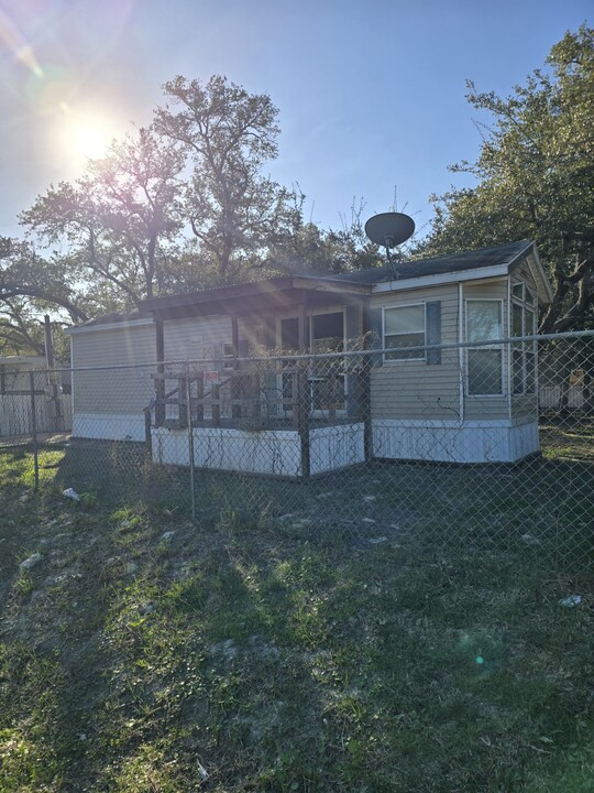 137 Lanfair Ln, Unit 1506 Chaparral St in Rockport, TX - Foto de edificio