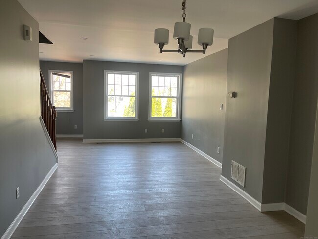 1 Ells St in Norwalk, CT - Building Photo - Building Photo