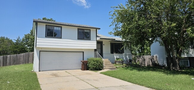 property at 6834 E Winterberry Cir