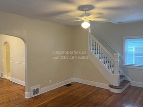 1720 Grace Ave NE in Canton, OH - Building Photo - Building Photo