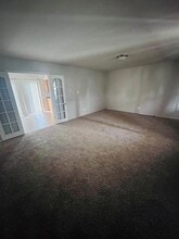 12 Ember Ln in Willingboro, NJ - Building Photo - Building Photo