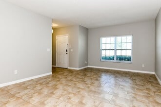 346 Vitoria Rd in Davenport, FL - Building Photo - Building Photo