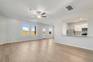 8224 Sunberry Shadow Dr in Houston, TX - Building Photo - Building Photo