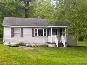 3 Pine Crest Dr in Chesterfield, NH - Building Photo - Building Photo