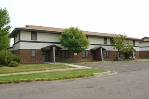 602-612 Cumming Ave in Superior, WI - Building Photo