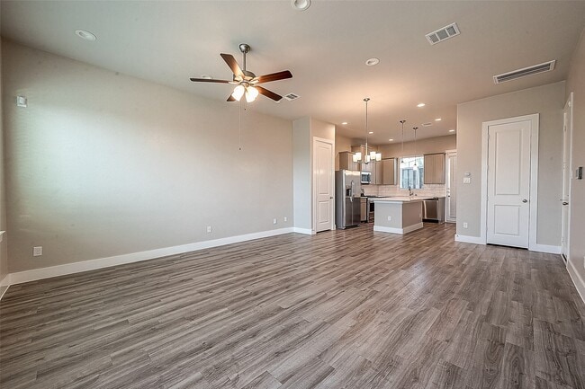 7703 Rainbow Cl in Houston, TX - Building Photo - Building Photo