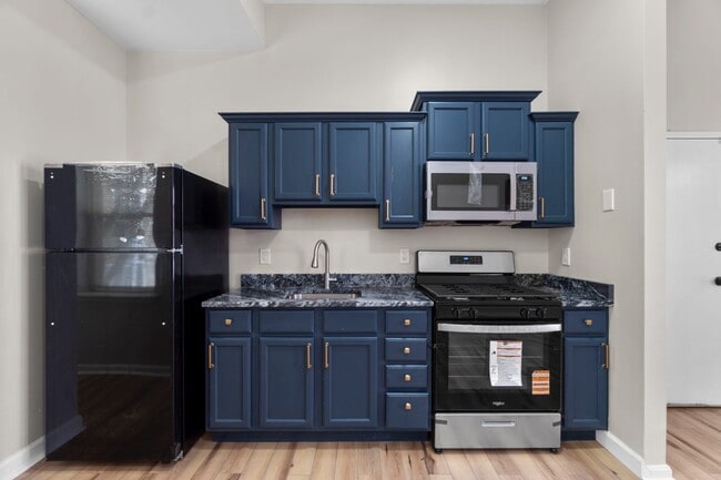 2027 E Baltimore St in Baltimore, MD - Foto de edificio - Building Photo