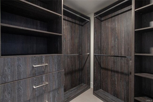 2225 Mira Vista Ave in Montrose, CA - Building Photo - Building Photo