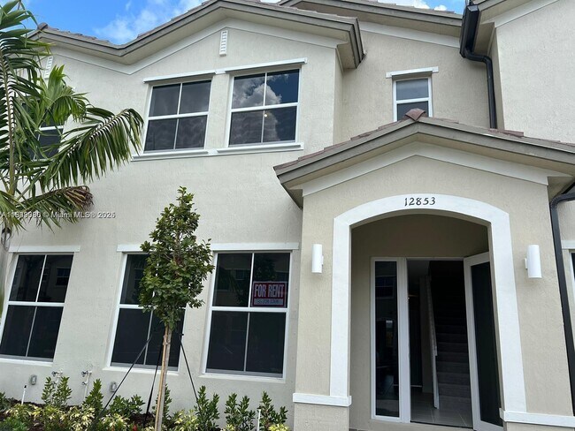 12853 SW 243rd St in Princeton, FL - Building Photo - Building Photo